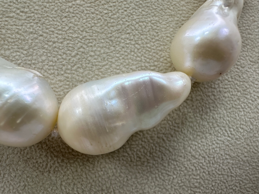 16' Baroque Pearl Necklace With 14k Gold Clasp [Photo 3]