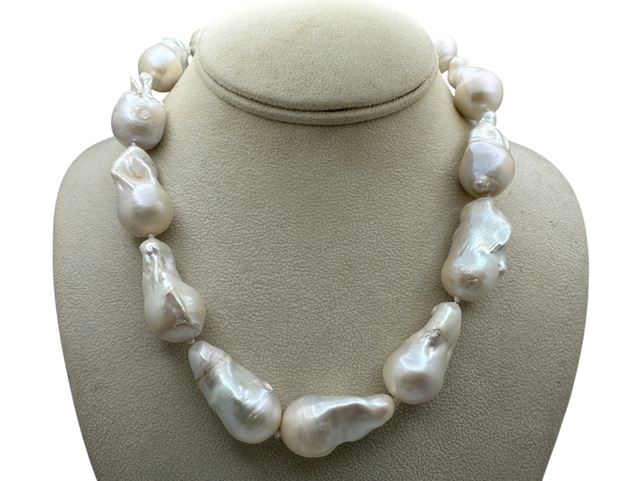 16' Baroque Pearl Necklace With 14k Gold Clasp [Photo 1]