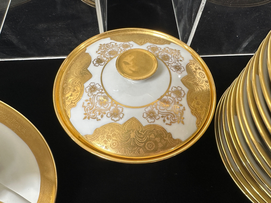 Hutschenreuther of Selb Porcelain Dinner Service For Approximately 12 Back Stamped With A Hand Painted Gold Crown Covering The Mark From The Hotel Del Coronado Owned By The Former Owner Of The Hotel, John S. Alessio, This Service Was Coveted By The Owner [Photo 16]