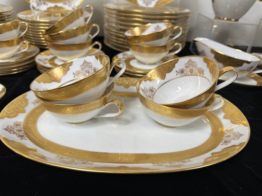 Hutschenreuther of Selb Porcelain Dinner Service For Approximately 12 Back Stamped With A Hand Painted Gold Crown Covering The Mark From The Hotel Del Coronado Owned By The Former Owner Of The Hotel, John S. Alessio, This Service Was Coveted By The Owner [Photo 7]