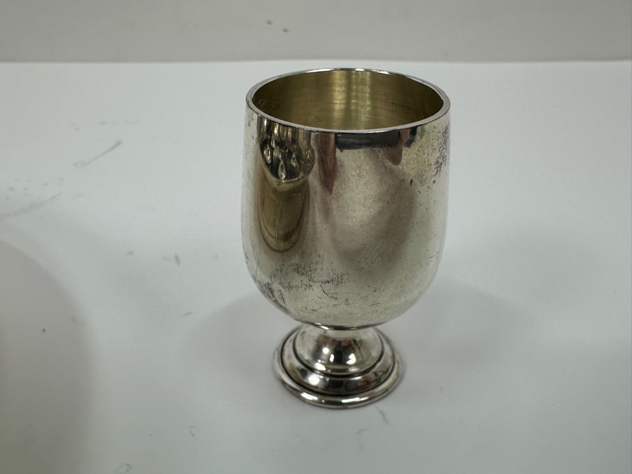 B&M Sterling Silver (8) 2'H Cordial Cups Shot Glasses With Sterling Silver Rimmed 7.5' Round Tray Total Sterling Silver Weight Without Tray 197g Silver Melt Value Without Tray $223 [Photo 5]