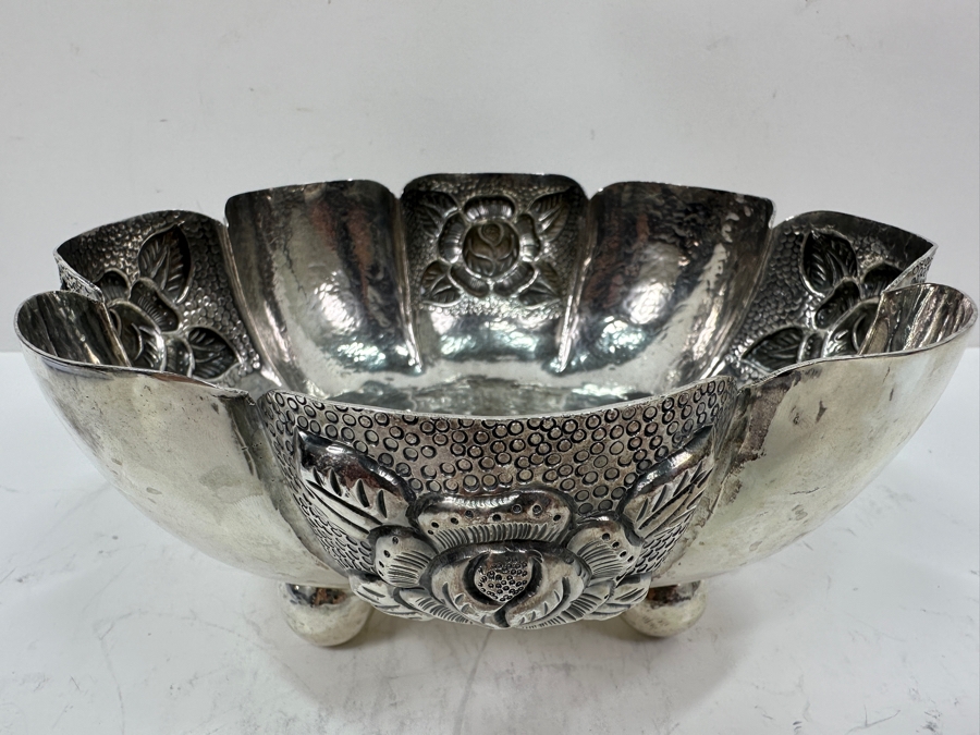 Sterling Silver Repousse Mexican Footed Bowl 8.5W X 3.75H 542g Silver Melt Value $614 [Photo 4]