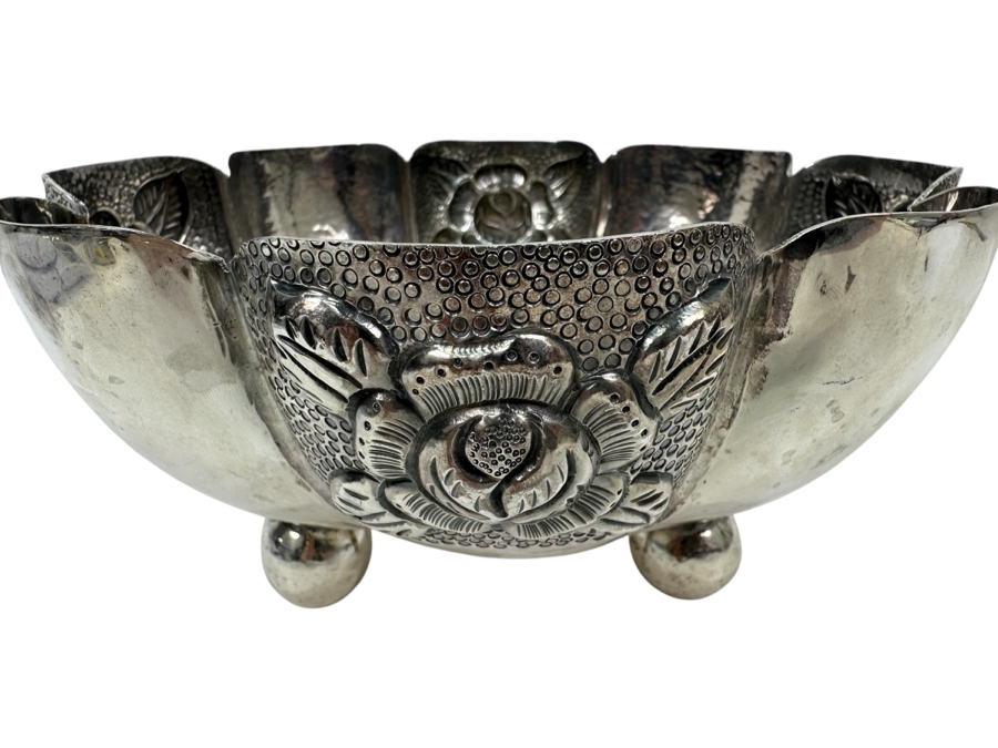 Sterling Silver Repousse Mexican Footed Bowl 8.5W X 3.75H 542g Silver Melt Value $614 [Photo 1]