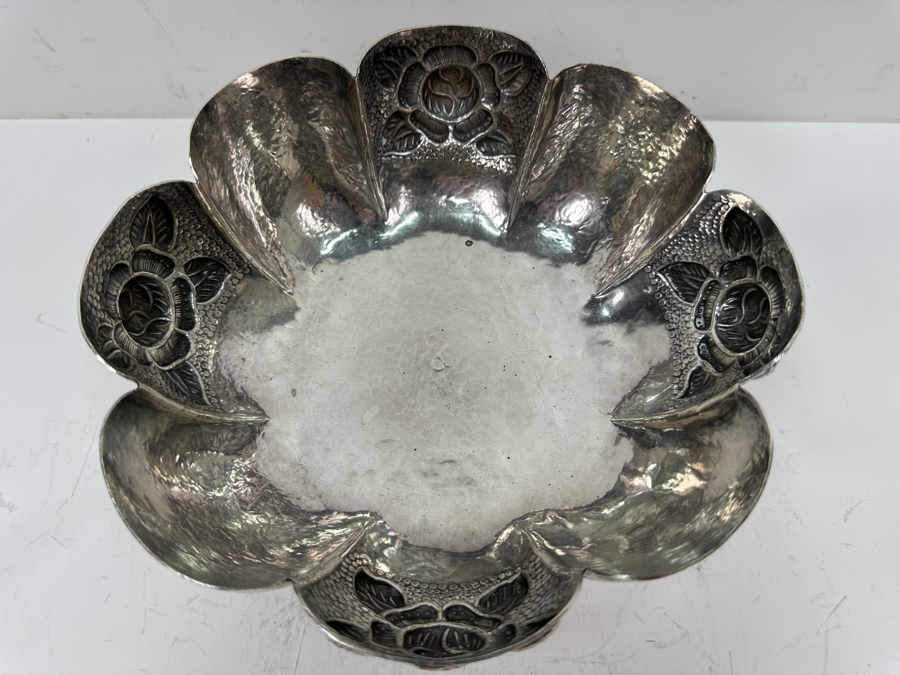 Sterling Silver Repousse Mexican Footed Bowl 8.5W X 3.75H 542g Silver Melt Value $614 [Photo 5]