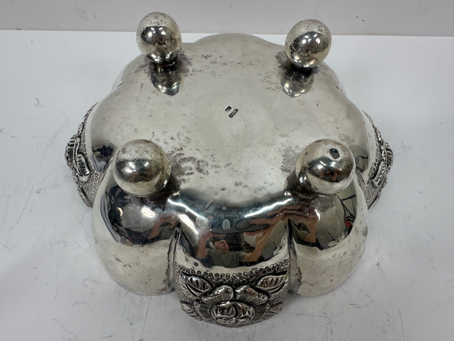 Sterling Silver Repousse Mexican Footed Bowl 8.5W X 3.75H 542g Silver Melt Value $614 [Photo 8]