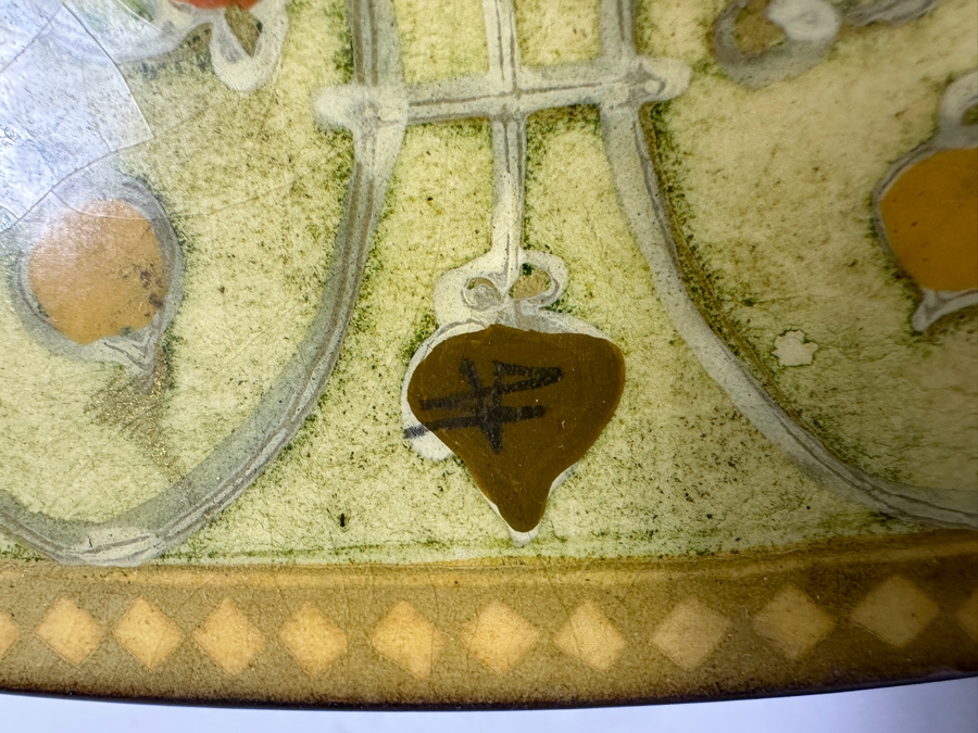 Unusual Guitar Shaped Wooden Gambling Box Made In Milano Italy 28'L X 11'D [Photo 9]