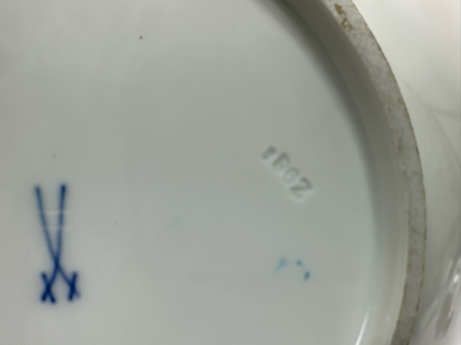 Vintage Meissen Germany Gilded Hand Painted Porcelain Bowl 12'W X 2.5'H [Photo 11]