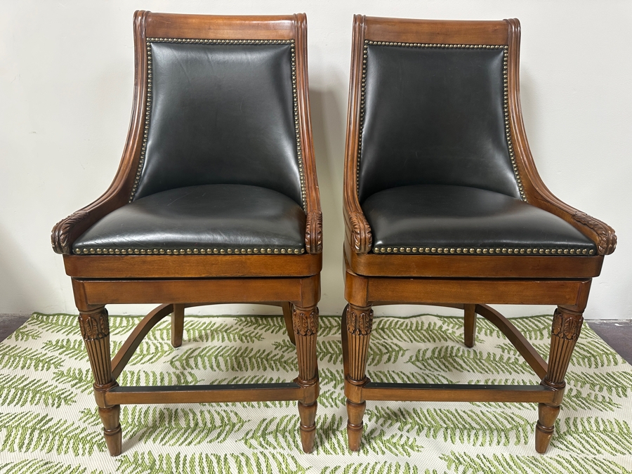 Pair Of Frontgate Swivel Counter Height Bar Stools [Photo 2]