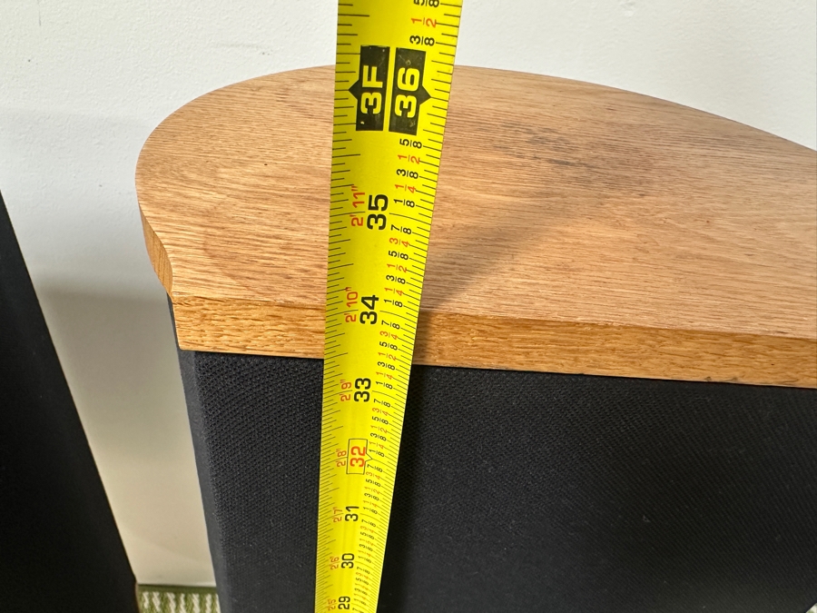 Pair Of Mariah Acoustics Speakers With Stands 34'H [Photo 4]