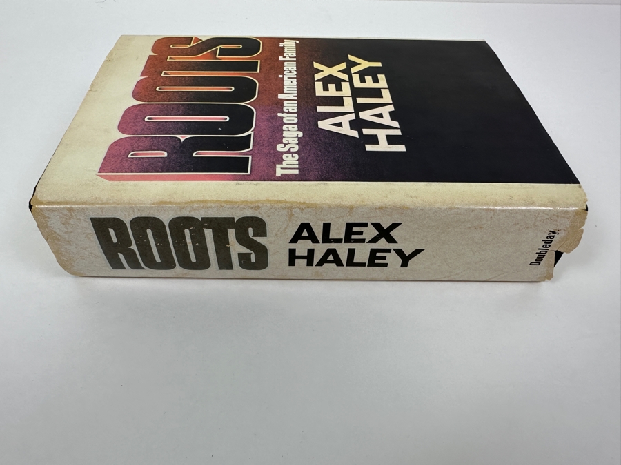 1976 Hardcover Book Club Edition (Smaller) Roots By Alex Haley [Photo 3]