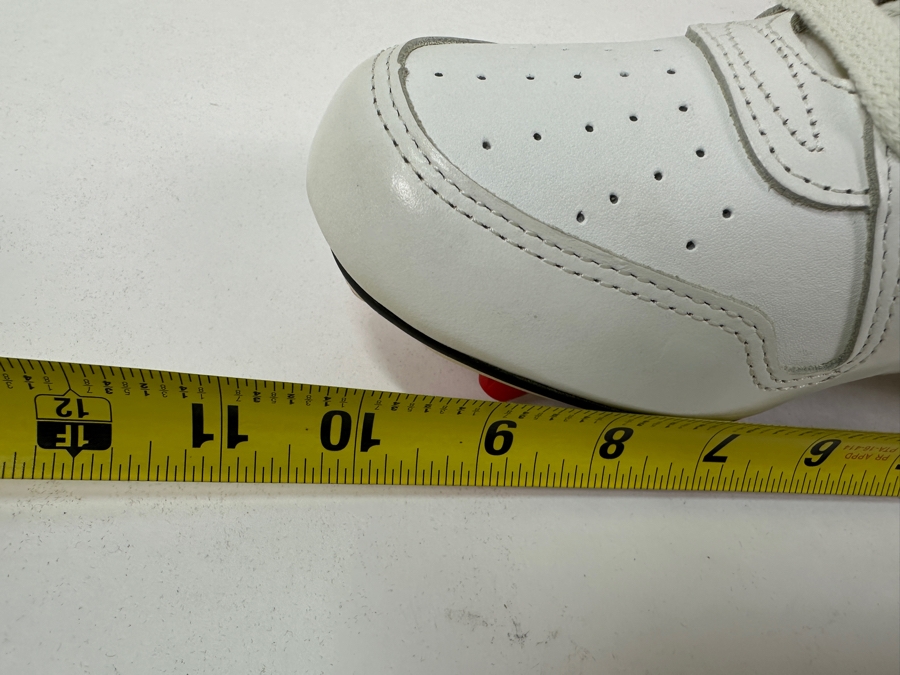 Walter 'Sweetness' Payton (1953-1999, NFL HOF Running Back For The Chicago Bears) Autographed KangaROOS Shoe From The Estate Of One Of The Founders Of KangaROOS Shoes Who Sponsored Walter Payton In The 1980s [Photo 11]