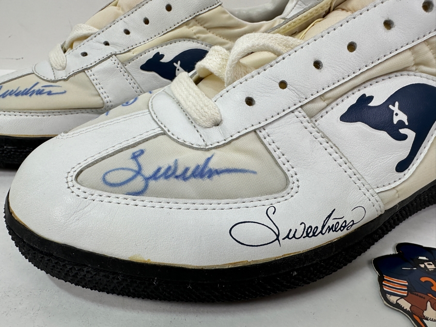 Walter 'Sweetness' Payton (1953-1999, NFL HOF Running Back For The Chicago Bears) Autographed KangaROOS Shoes From The Estate Of One Of The Founders Of KangaROOS Shoes Who Sponsored Walter Payton In The 1980s - Both Shoes Signed 'Sweetness' Walter Payton [Photo 8]