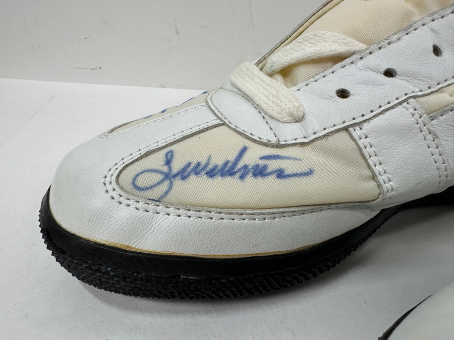 Walter 'Sweetness' Payton (1953-1999, NFL HOF Running Back For The Chicago Bears) Autographed KangaROOS Shoes From The Estate Of One Of The Founders Of KangaROOS Shoes Who Sponsored Walter Payton In The 1980s - Both Shoes Signed 'Sweetness' Walter Payton [Photo 9]
