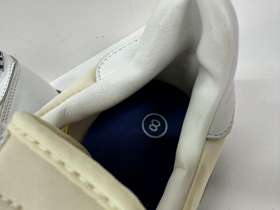 Walter 'Sweetness' Payton (1953-1999, NFL HOF Running Back For The Chicago Bears) Autographed KangaROOS Shoes From The Estate Of One Of The Founders Of KangaROOS Shoes Who Sponsored Walter Payton In The 1980s - Both Shoes Signed 'Sweetness' Walter Payton [Photo 12]