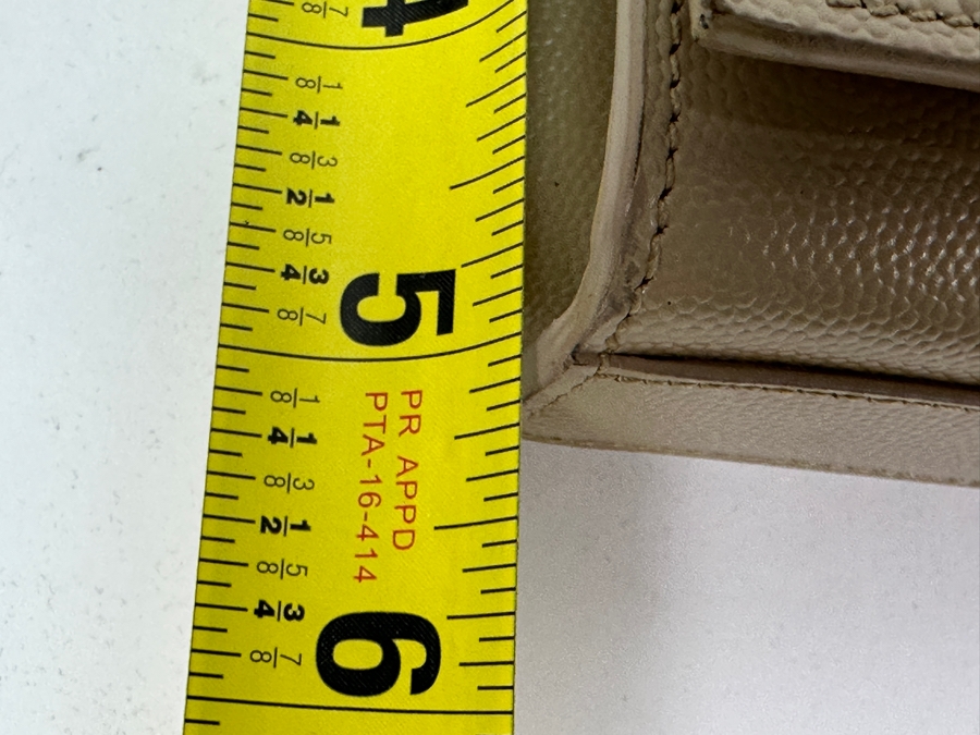 Saint Laurent (YSL) Grain De Poudre Classic Monogram Cassandre Clutch Handbag Paris France 10.5 X 5 [Photo 11]