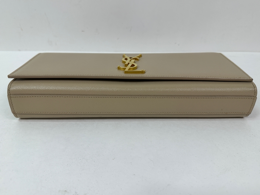 Saint Laurent (YSL) Grain De Poudre Classic Monogram Cassandre Clutch Handbag Paris France 10.5 X 5 [Photo 6]