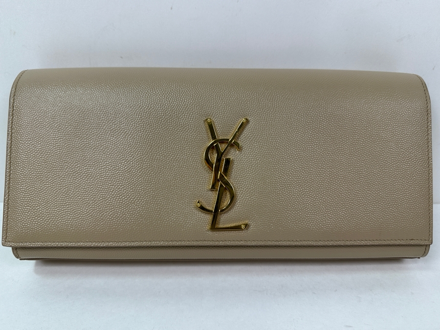 Saint Laurent (YSL) Grain De Poudre Classic Monogram Cassandre Clutch Handbag Paris France 10.5 X 5 [Photo 2]