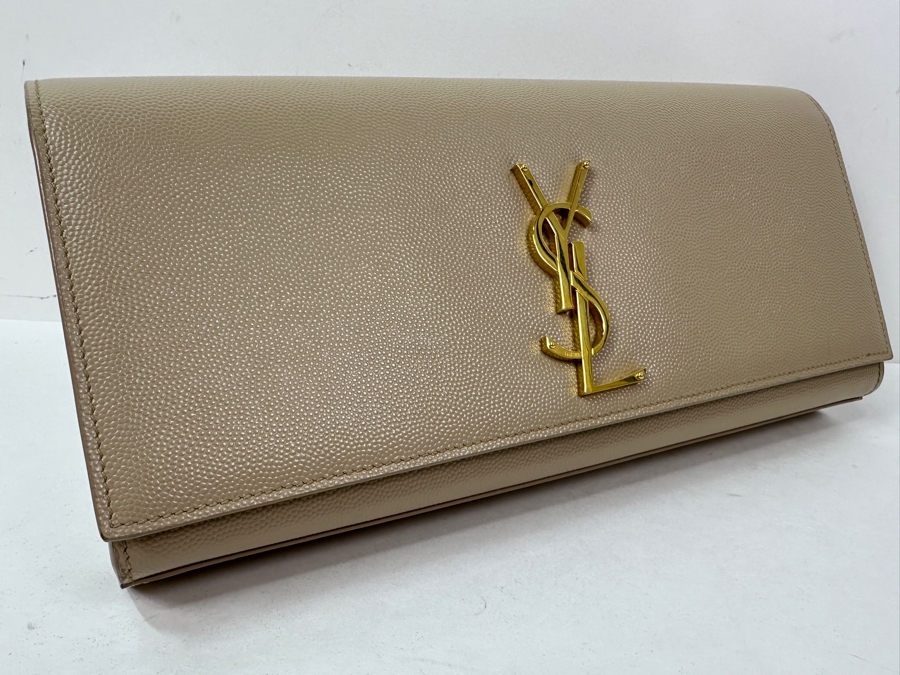 Saint Laurent (YSL) Grain De Poudre Classic Monogram Cassandre Clutch Handbag Paris France 10.5 X 5 [Photo 4]