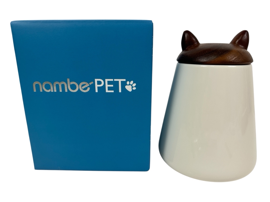 New Nambe Pet Cat Treat Jar Contemporary Design Made Of Acacia Wood & Porcelain 7H [Photo 1]
