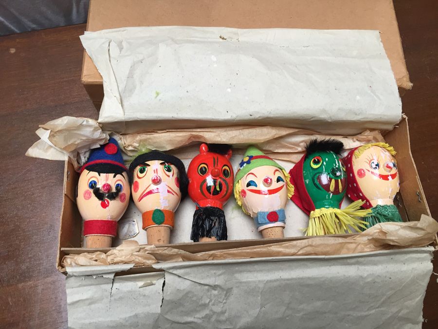 Vintage German Hand-painted Wine Stoppers [Photo 2]