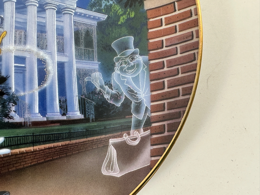 Disneyland 'Haunted Mansion' Limited Edition Plate Celebrating Disneyland's 40th Anniversary 1996 Bradford Exchange 8'W [Photo 3]