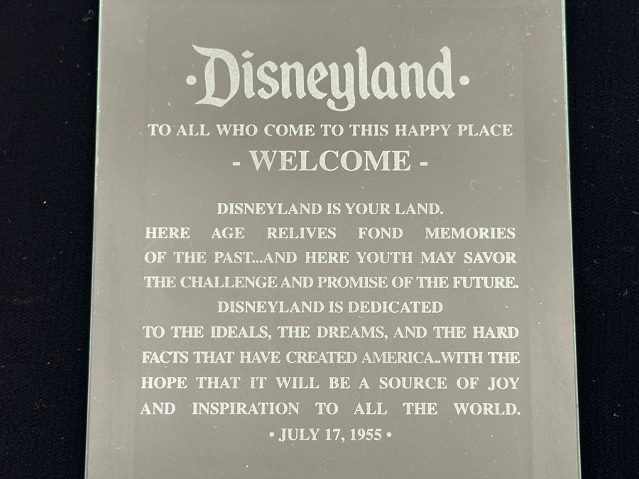 Etched Glass Disneyland Plaque 'To All Who Come To This Happy Place - Welcome - Disneyland Is Your Land. Here Age Relives Fond Memories Of The Past...' 4 X 5.5 [Photo 3]