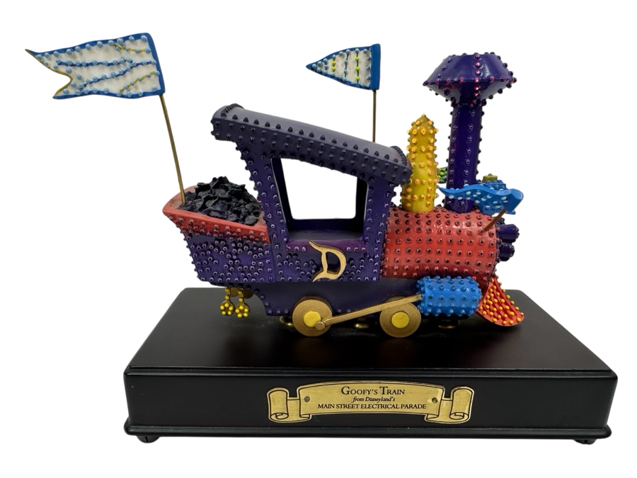 Walt Disney Classics Collection Goofy's Train From Disneyland's Main Street Electrical Parade 8W X 4D X 6.5H