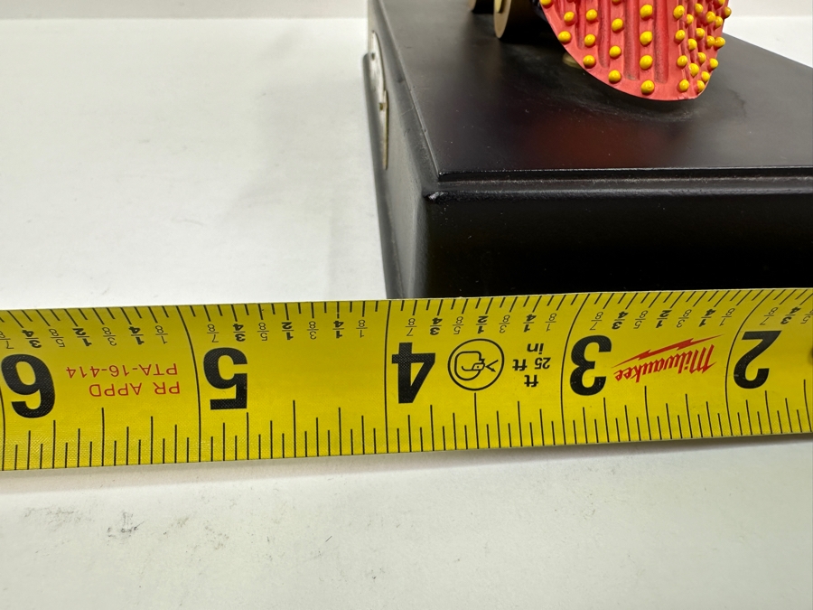 Walt Disney Classics Collection Goofy's Train From Disneyland's Main Street Electrical Parade 8W X 4D X 6.5H [Photo 14]