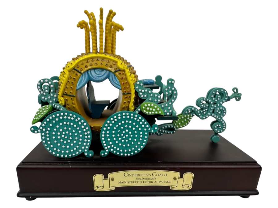 Walt Disney Classics Collection Cinderella's Coach From Disneyland's Main Street Electrical Parade 8W X 4D X 6H