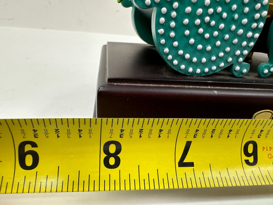 Walt Disney Classics Collection Cinderella's Coach From Disneyland's Main Street Electrical Parade 8W X 4D X 6H [Photo 10]