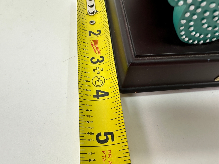 Walt Disney Classics Collection Cinderella's Coach From Disneyland's Main Street Electrical Parade 8W X 4D X 6H [Photo 11]