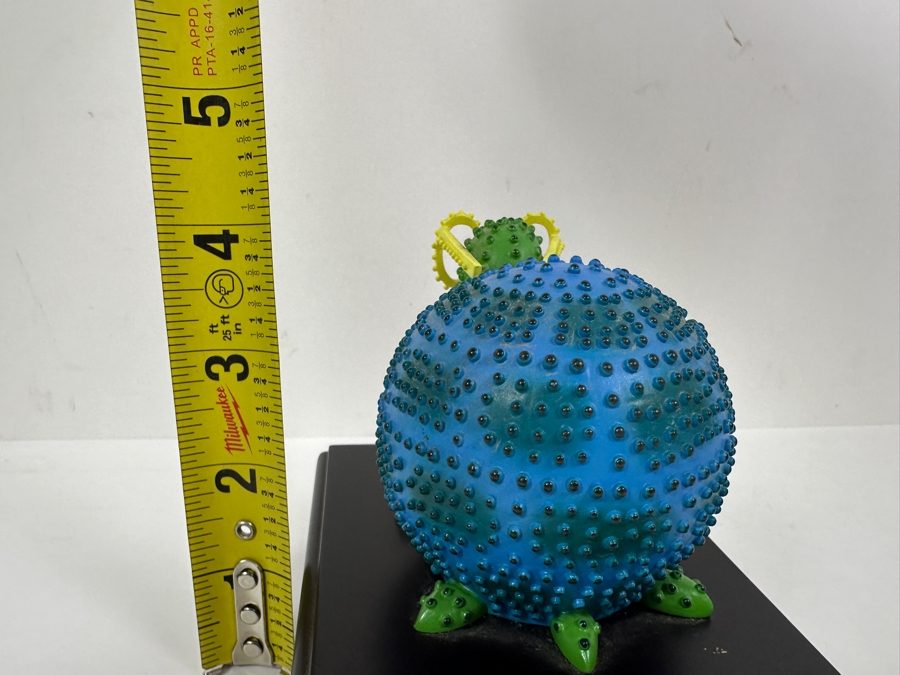 Walt Disney Classics Collection Twinkling Turtle From Disneyland's Main Street Electrical Parade 5W X 4D X 4H [Photo 12]