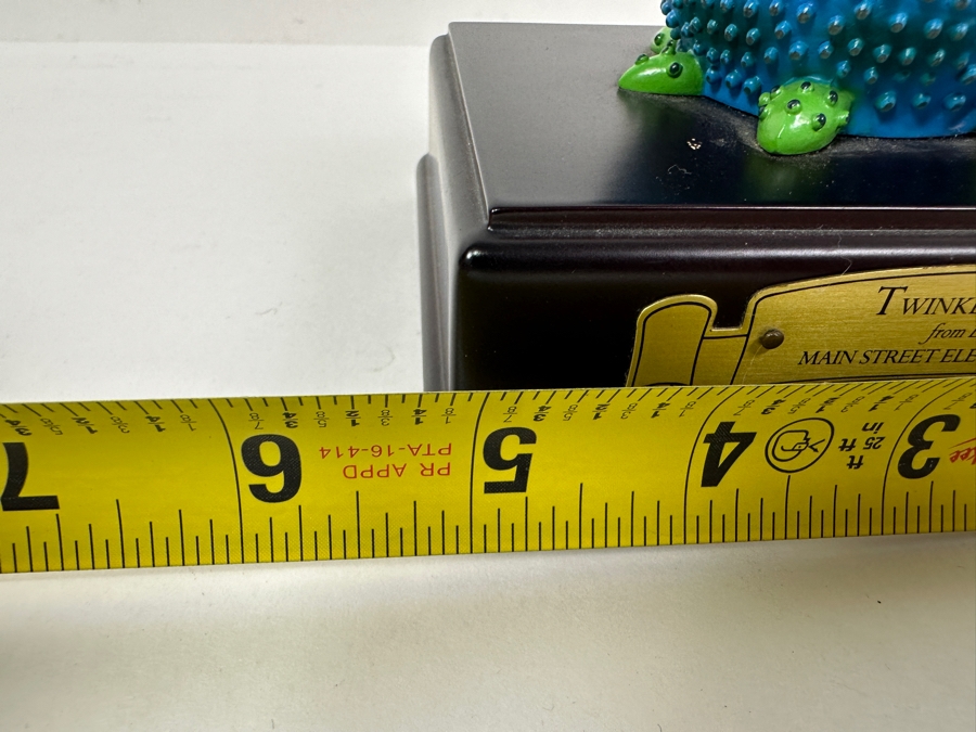Walt Disney Classics Collection Twinkling Turtle From Disneyland's Main Street Electrical Parade 5W X 4D X 4H [Photo 10]