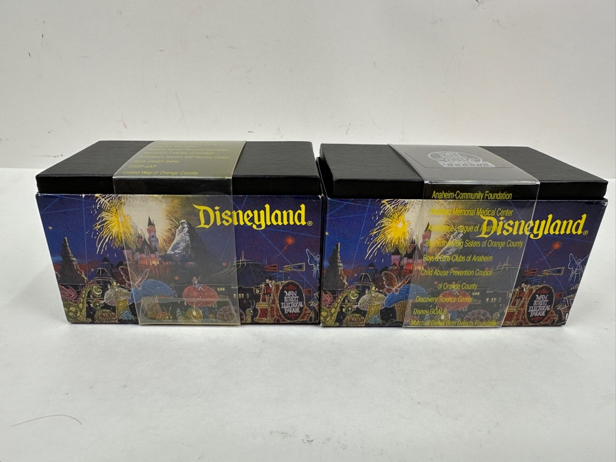 Pair Of Disneyland Main Street Electrical Parade Light Bulbs From The 1990s [Photo 2]