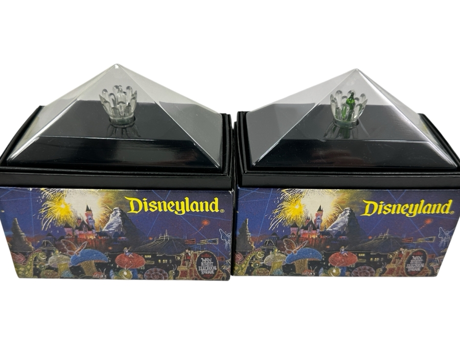 Pair Of Disneyland Main Street Electrical Parade Light Bulbs From The 1990s [Photo 1]
