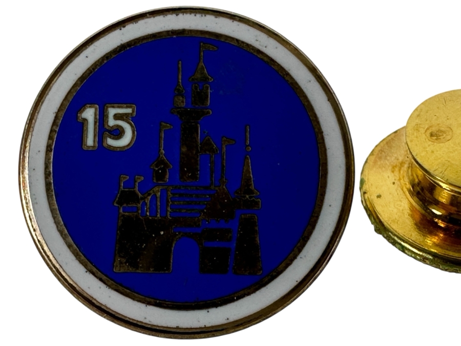 Disneyland Cast Member 15 Year Service Award Pin 1/10 10k Gold Filled