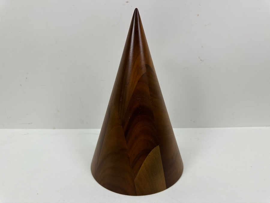 Rare Disneyland 15th Year Anniversary Cast Member Service Award For Craig Smith Sleeping Beauty Castle Bronze Statue On Wooden Base 10'H [Photo 9]