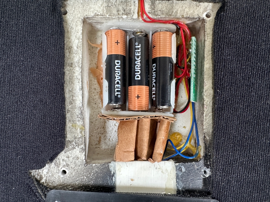 Disneyland's The Haunted Mansion Full Size Talking Gate Plaque Paul Frees's Ghost Host Speaks Limited Edition 500 (Note That The Internal Plastic Battery Enclosure Has Been Repaired) - Working 13.5 X 23' [Photo 15]