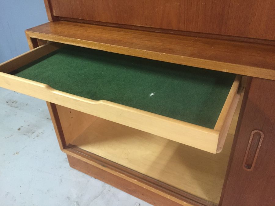 Hundevad Denmark Teak Danish Cabinet [Photo 14]