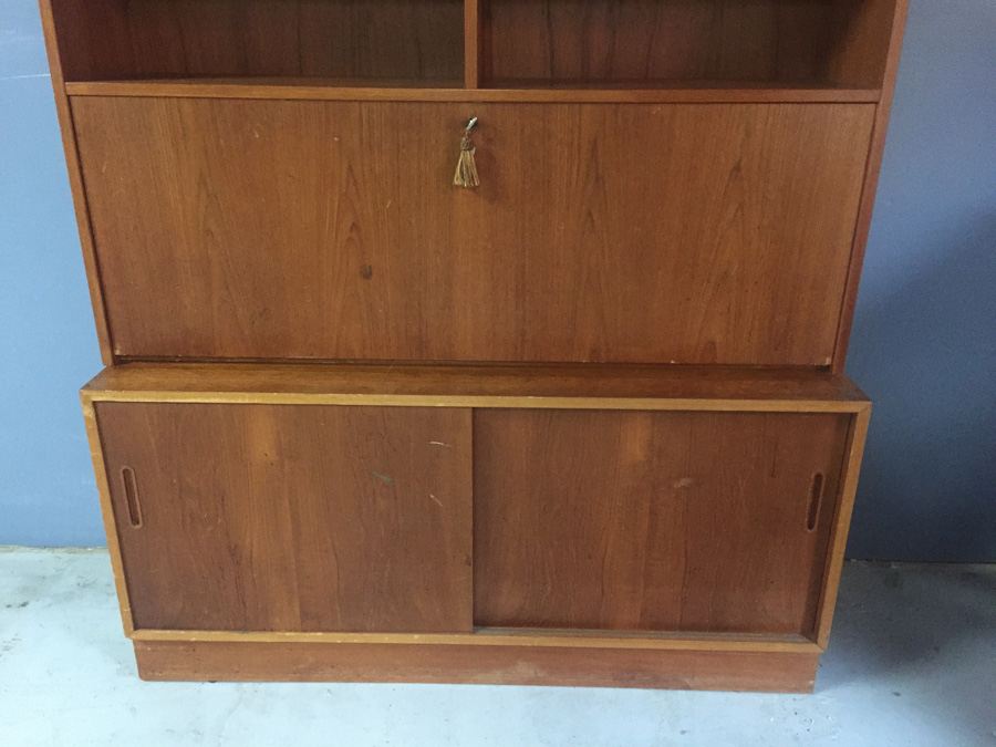 Hundevad Denmark Teak Danish Cabinet [Photo 4]