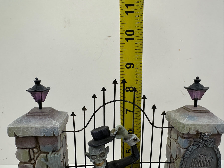 Walt Disney Showcase Collection Disney Traditions 'Haunted Mansion: Hitchhiking Ghosts' The Haunted Mansion 40th Anniversary Enesco 7.5W X 4D X 9H [Photo 14]