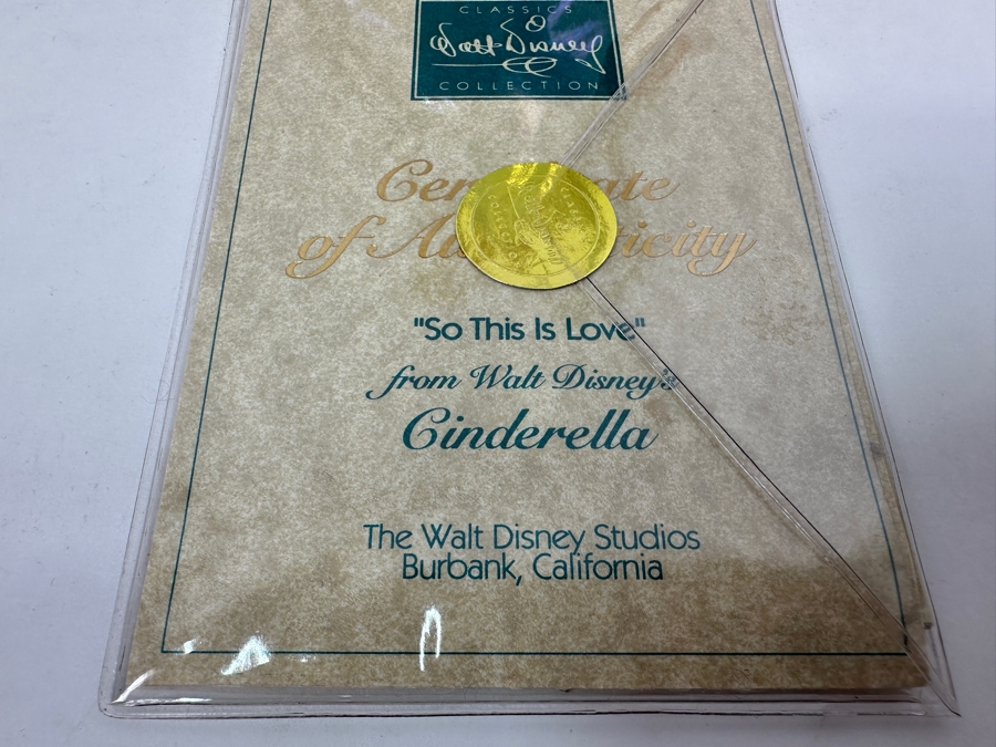 Walt Disney Classics Collection WDCC Figurine 'So This Is Love' From Walt Disney's Cinderella With COA 9H [Photo 9]