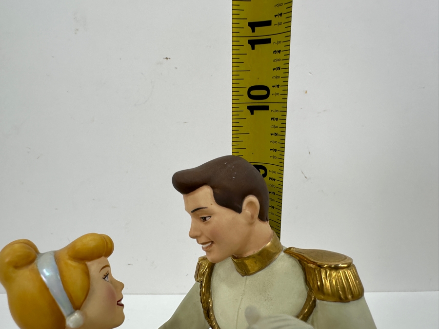 Walt Disney Classics Collection WDCC Figurine 'So This Is Love' From Walt Disney's Cinderella With COA 9H [Photo 13]