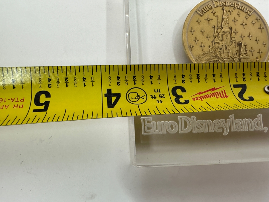 Vintage 1987 Euro Disneyland Opening 1992 Inauguration Commemorative Coin Encased In Lucite 3.5 X 3.5 [Photo 9]