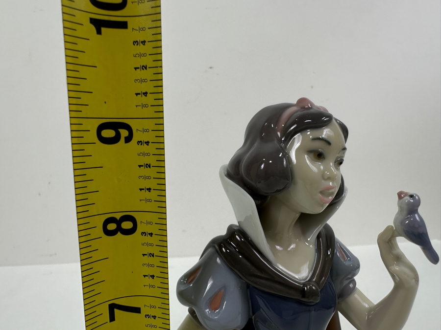 Vintage Signed Lladro Snow White Figurine With Original Box Signed On Bottom 9.25H [Photo 9]