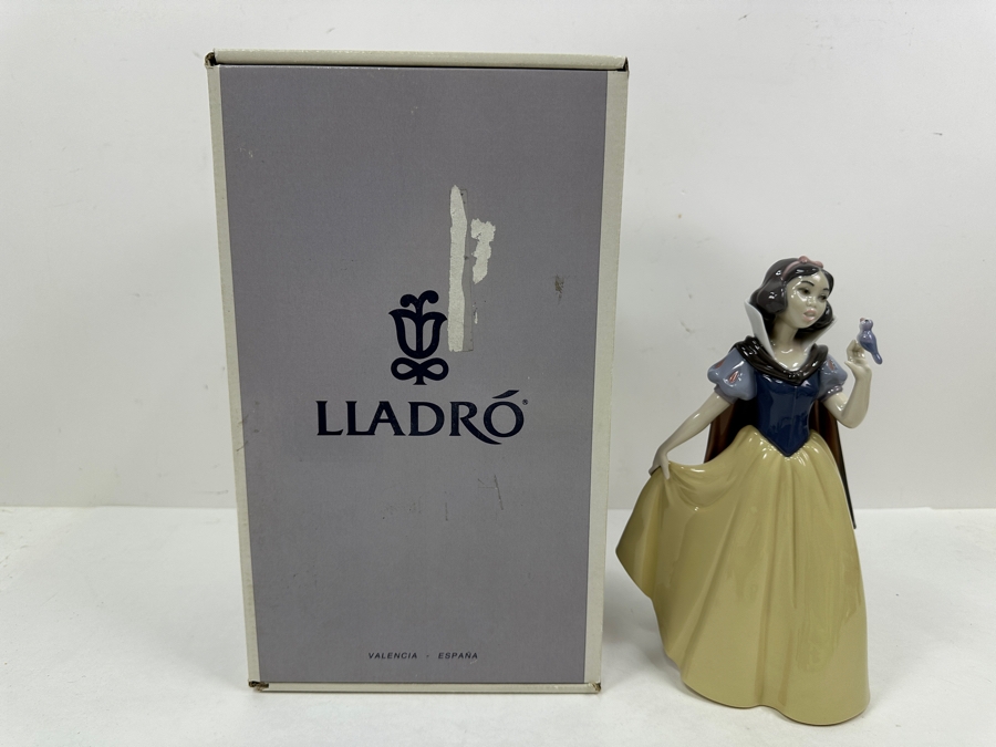 Vintage Signed Lladro Snow White Figurine With Original Box Signed On Bottom 9.25H [Photo 10]