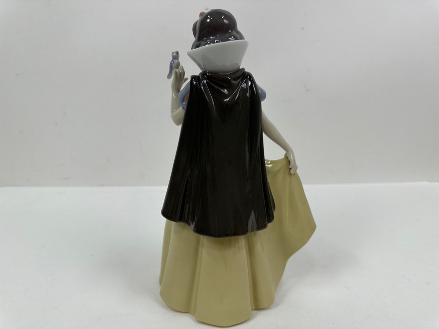 Vintage Signed Lladro Snow White Figurine With Original Box Signed On Bottom 9.25H [Photo 7]