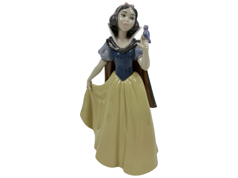 Vintage Signed Lladro Snow White Figurine With Original Box Signed On Bottom 9.25H [Photo 2]
