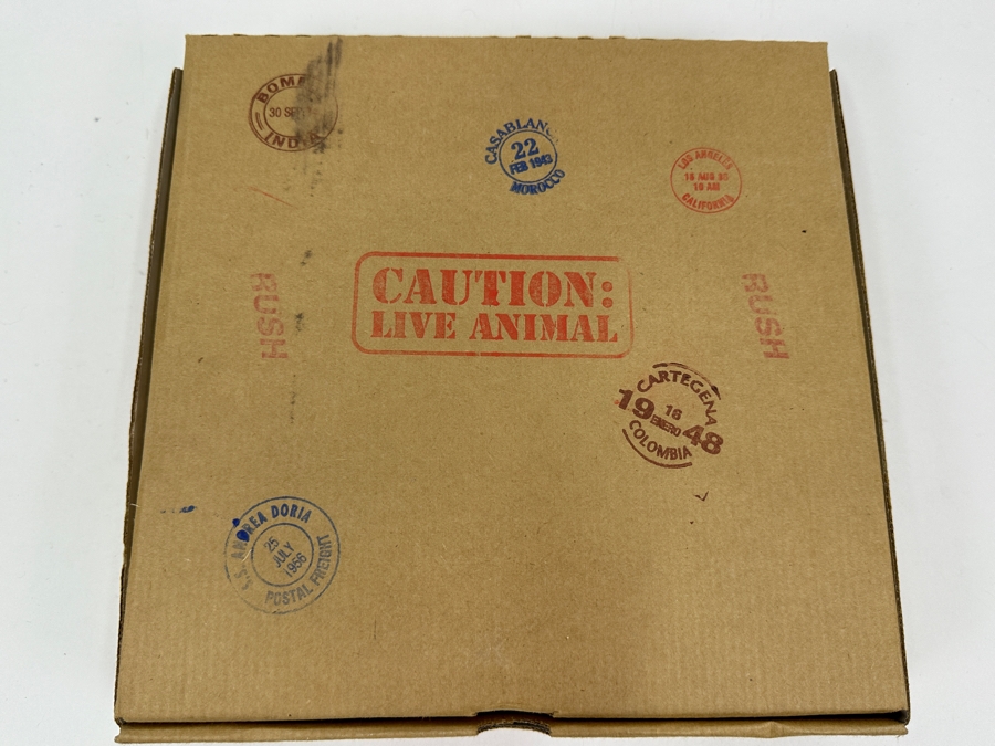 New In Original Box Indiana Jones Adventure Disneyland 1995 Snake That Turns Into A Shirt Adult XL Plus Indiana Jones Adventure Disneyland 1995 Souvenir Paperweight Plaque [Photo 10]