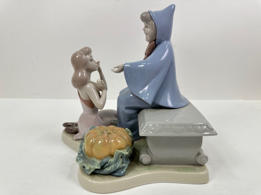 Vintage 1994 Lladro Official Disneyana Convention 1994 Limited Edition Cinderella And The Fairy Godmother Signed By M. C. Lladro 8W X 9H [Photo 11]
